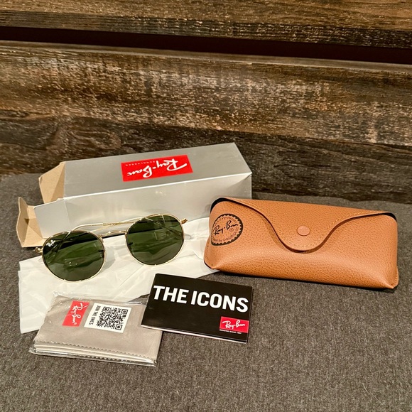 Ray-Ban STORE DISPLAY Round Metal
Green Lens RB3447 main image 12